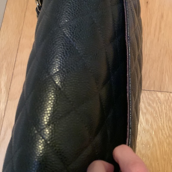 CHANEL JUMBO CAVIAR CLASSIC DOUBLE FLAP GOLD HARDWARE - Picture 7 of 16